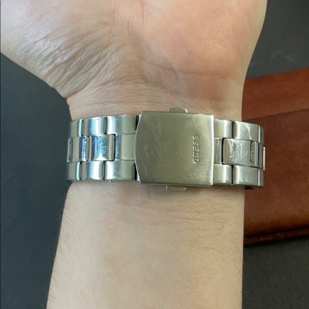Guess Watch - Picture 10 of 12